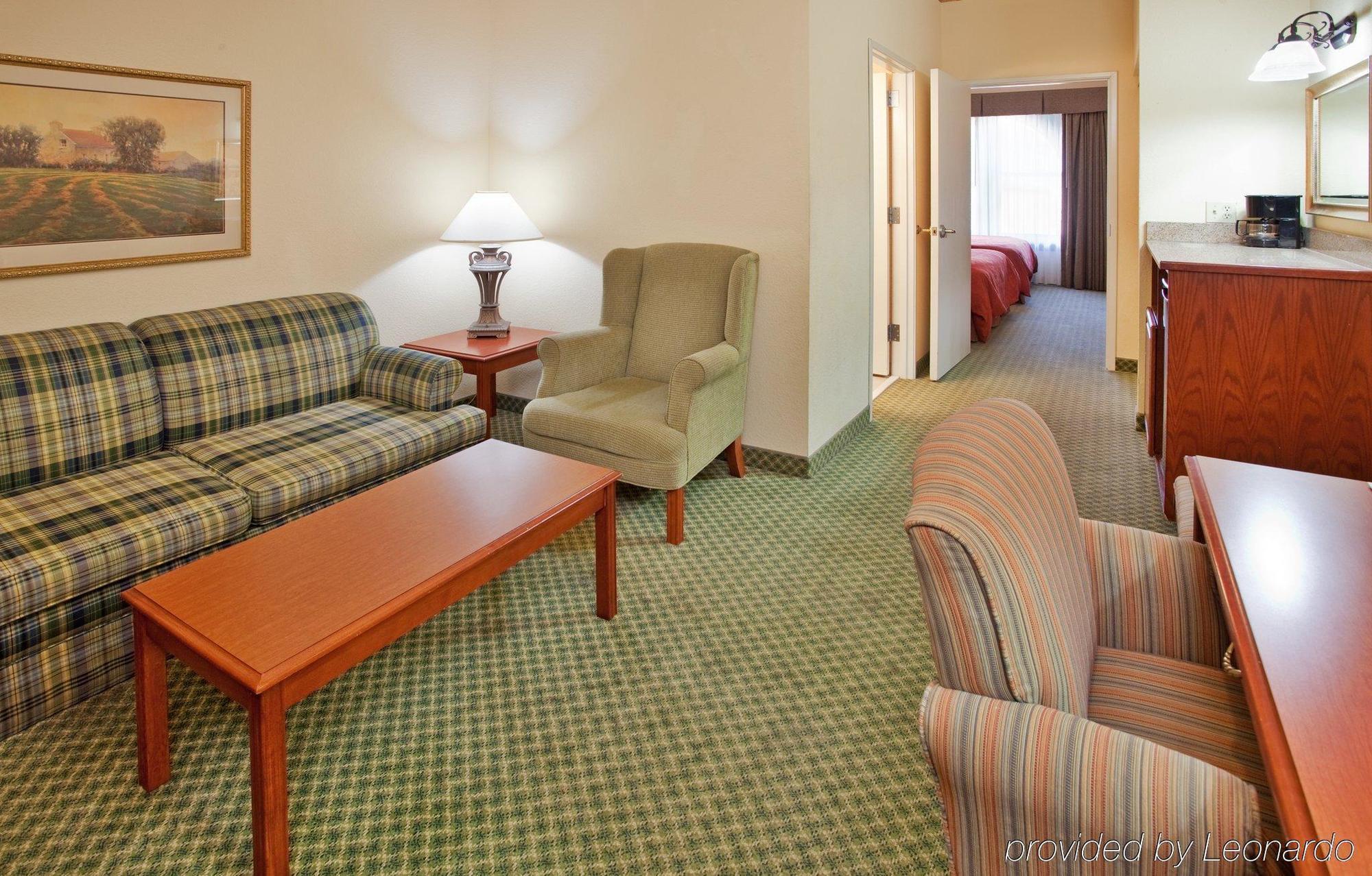 Saint Charles Country Inn & Suites By Radisson, St. Charles, Mo الغرفة الصورة